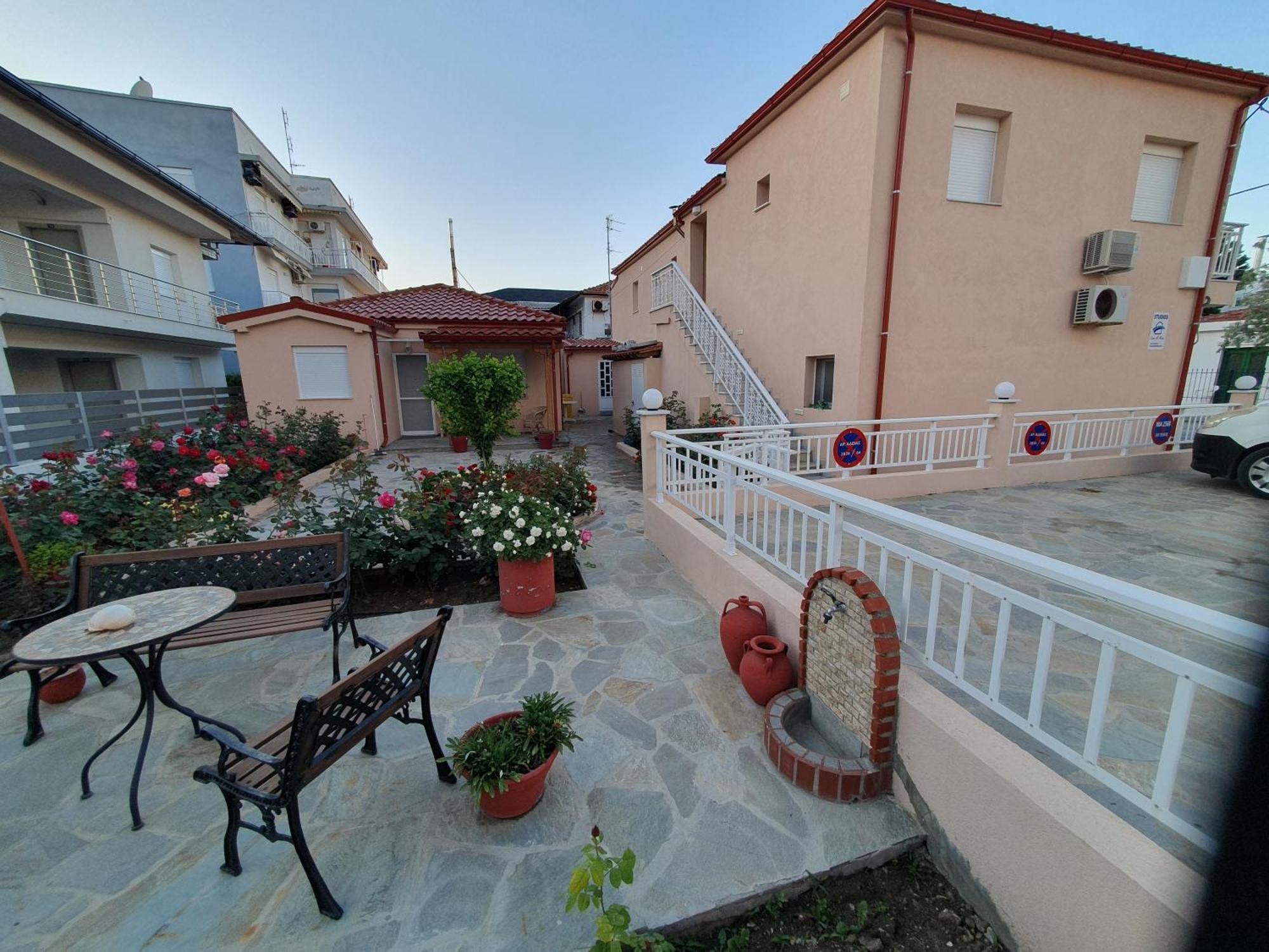 Casa Al Mare 2 Apartment Peraia  Luaran gambar
